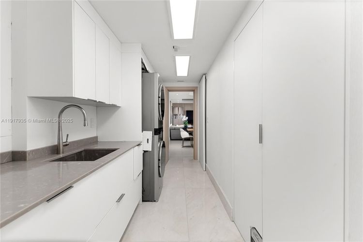 Porto Vita South Tower #1103 image #42