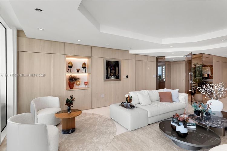 Porto Vita South Tower #1103 image #9