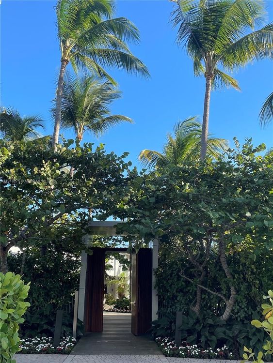 Murano at Portofino #201 image #9