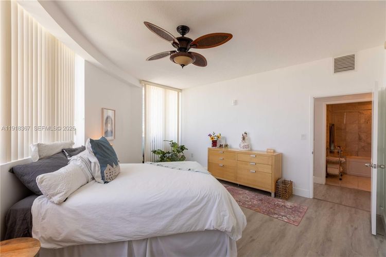 Regatta #310 image #17