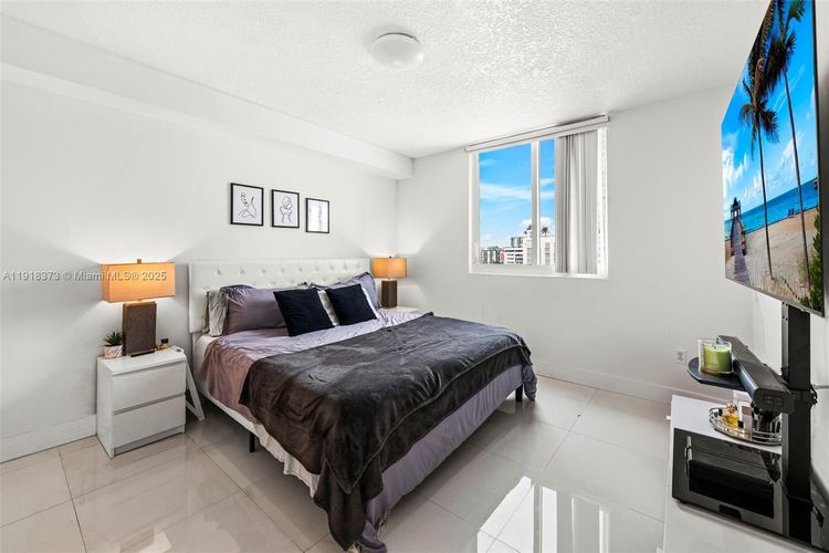 1800 Biscayne Plaza #708 image #18