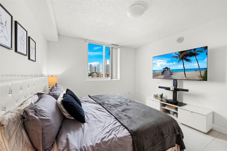 1800 Biscayne Plaza #708 image #19