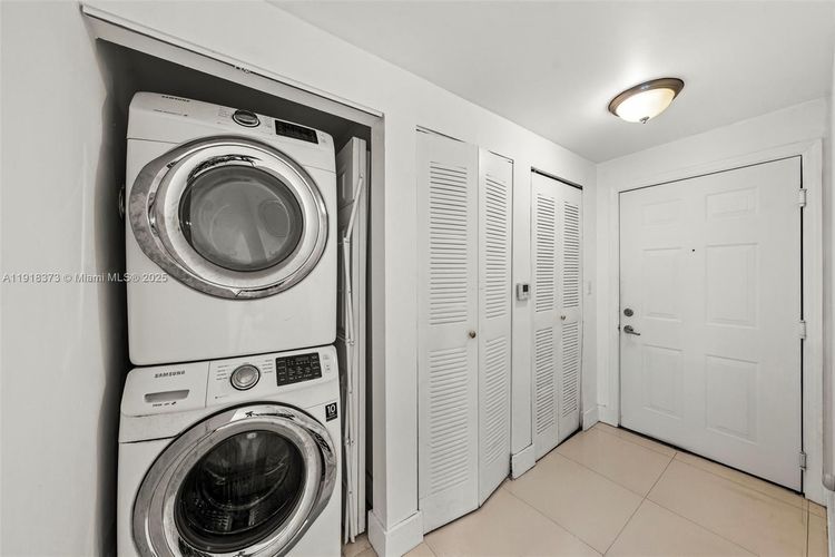 1800 Biscayne Plaza #708 image #28