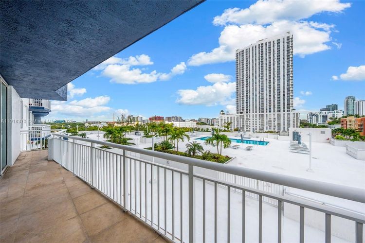 1800 Biscayne Plaza #708 image #7