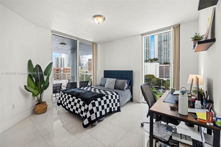 1800 Biscayne Plaza #708 image #8