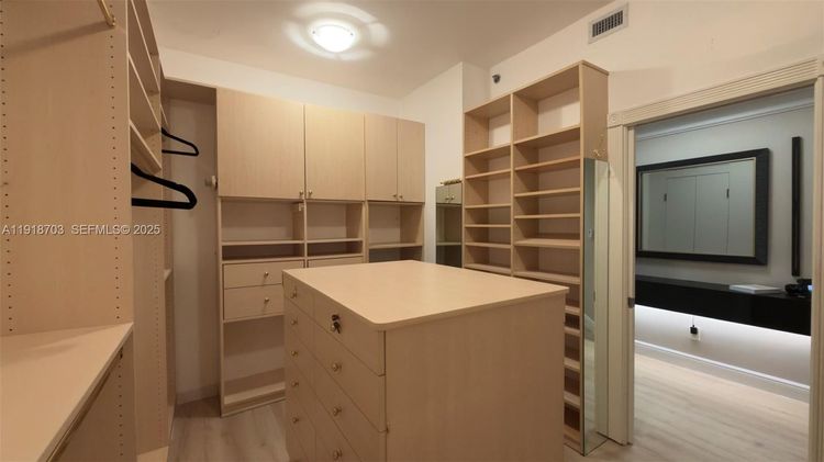 Williams Island 2000 #3004 image #14