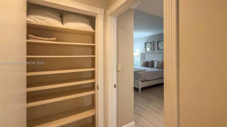 Williams Island 2000 #3004 image #36