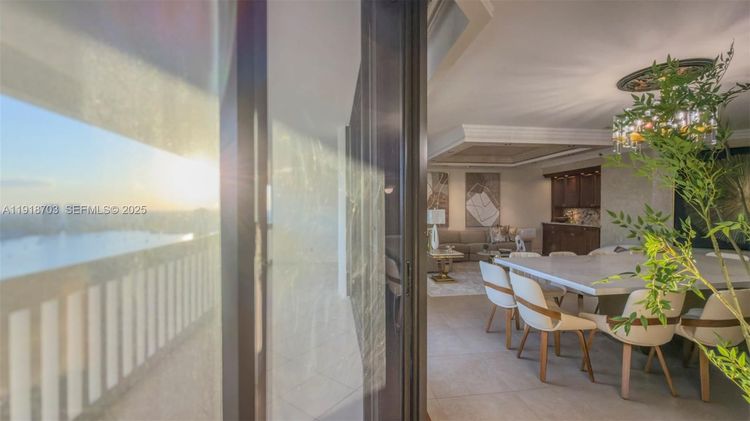 Williams Island 2000 #3004 image #7