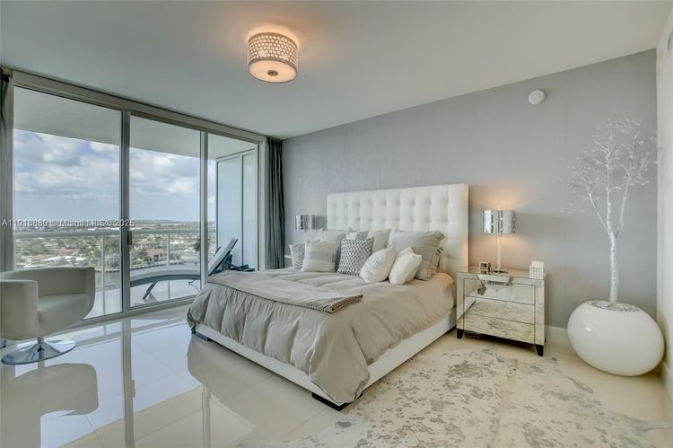 The Plaza at Oceanside #1011 image #13