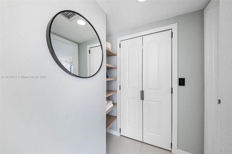 Onyx #1805 image #26