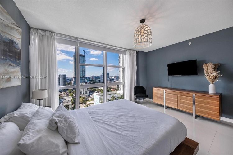 Onyx #1805 image #34