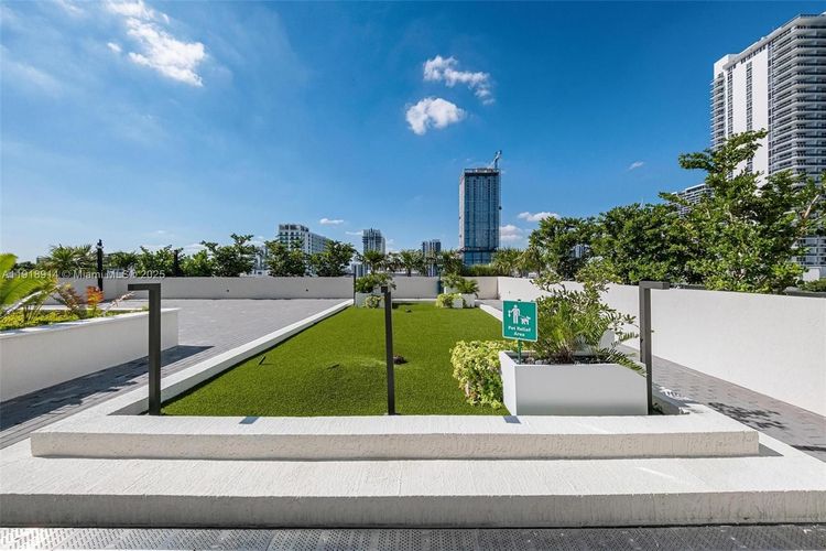 Onyx #1805 image #59