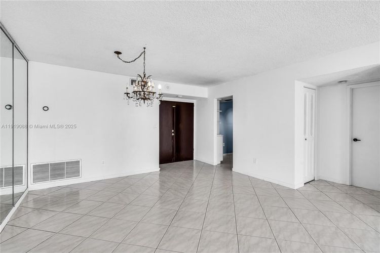 Bayshore Place #608B image #10