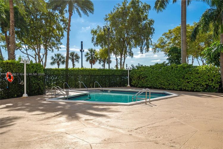 Bayshore Place #608B image #29