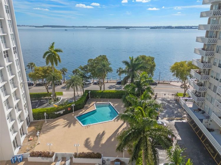 Bayshore Place #608B image #31