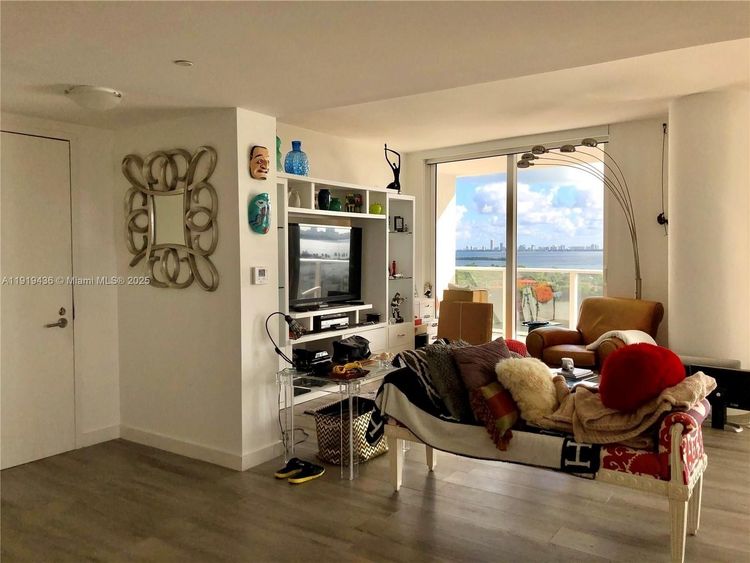 Baltus House #1601 image #6