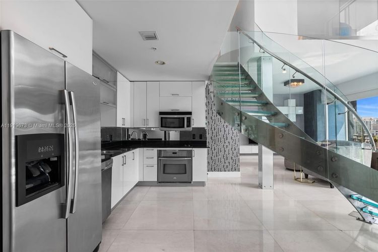 Infinity at Brickell #4606 image #7