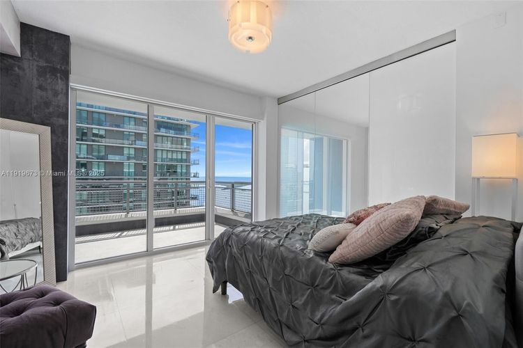 Infinity at Brickell #4606 image #9