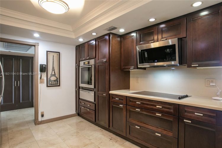 Cricket Club Miami #2105 image #11