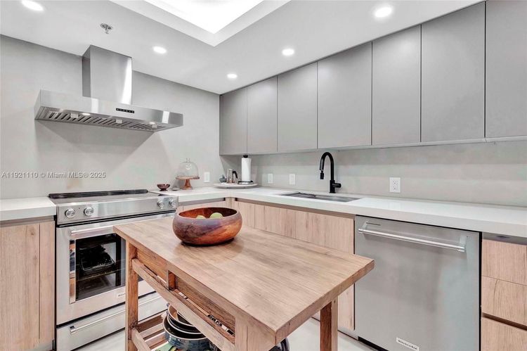 Imperial at Brickell #1202 image #11