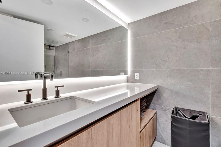 Imperial at Brickell #1202 image #21