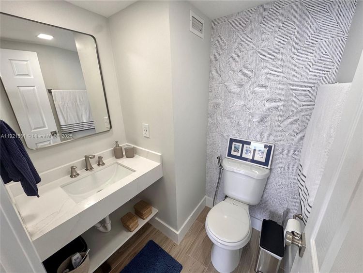 Triton Towers #1201 image #16