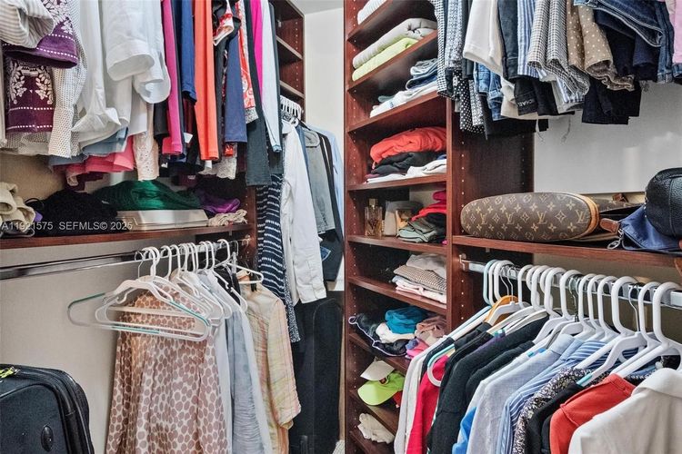 Turnberry Village #212 image #18