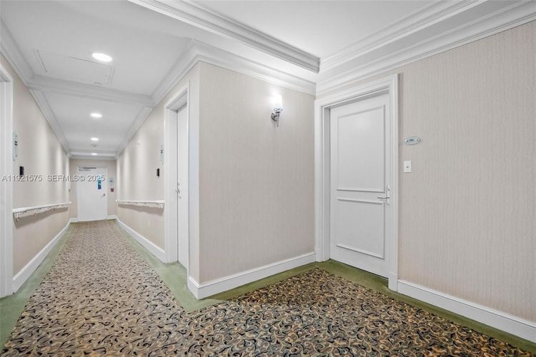 Turnberry Village #212 image #23