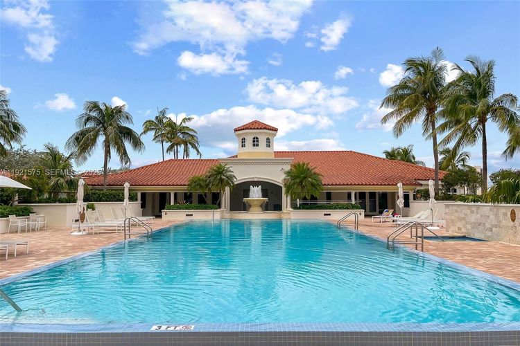 Turnberry Village #212 image #27