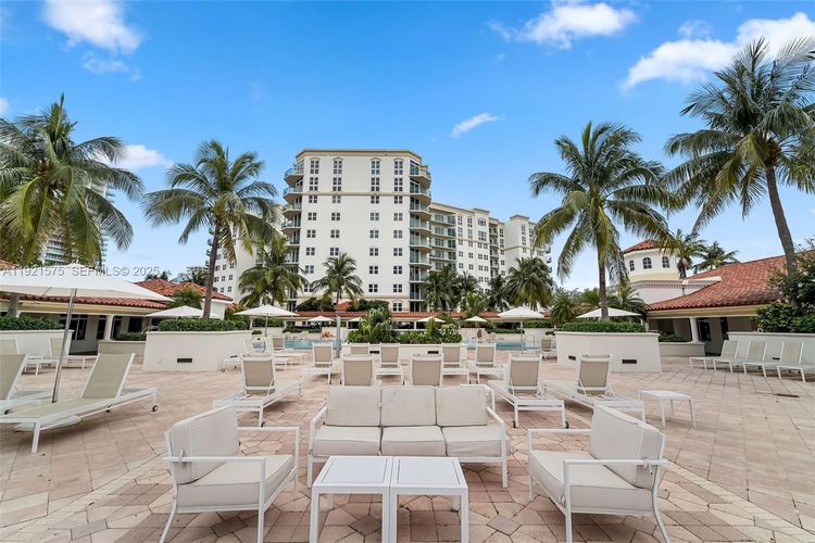 Turnberry Village #212 image #29