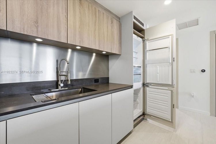 Brickell Flatiron #3211 image #85