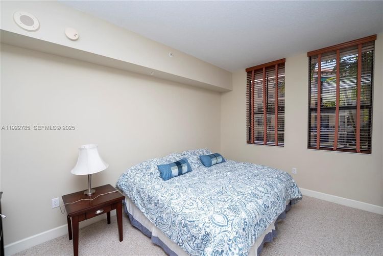 55 Merrick #613 image #16
