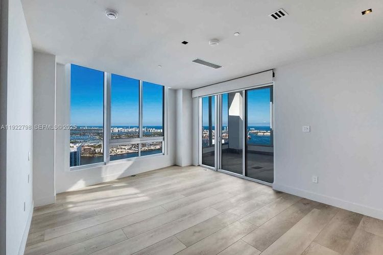 Icon Brickell I #5701 image #11