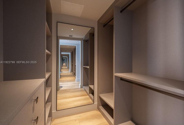 Icon Brickell I #5701 image #21