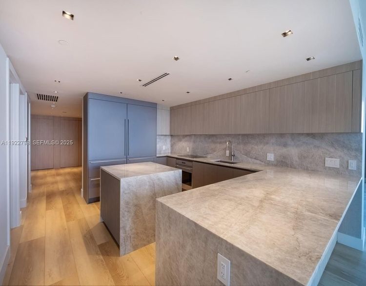 Icon Brickell I #5701 image #31