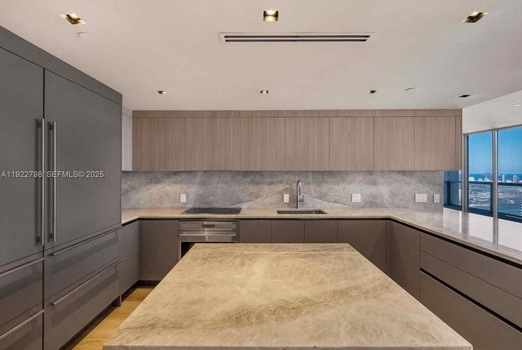 Icon Brickell I #5701 image #34