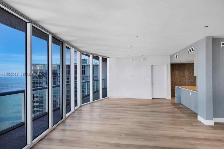 Icon Brickell I #5701 image #36