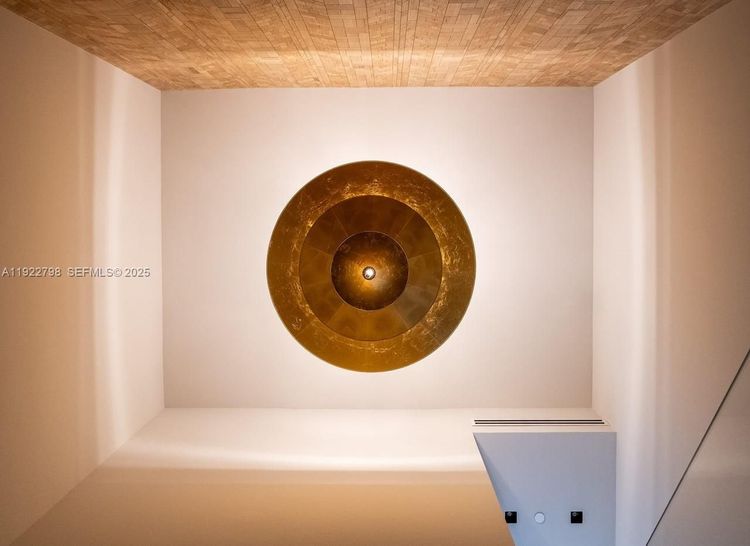 Icon Brickell I #5701 image #6