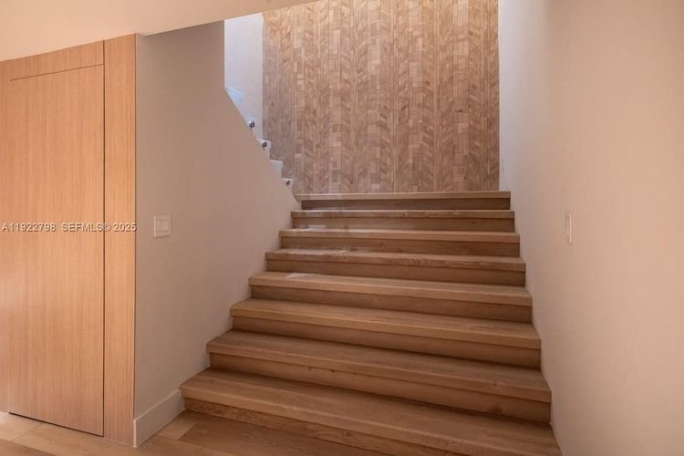 Icon Brickell I #5701 image #7