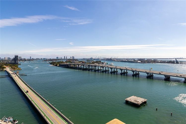 The Venetia #20A image #18