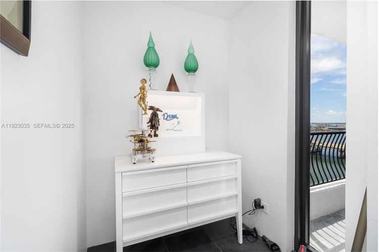 The Venetia #20A image #31