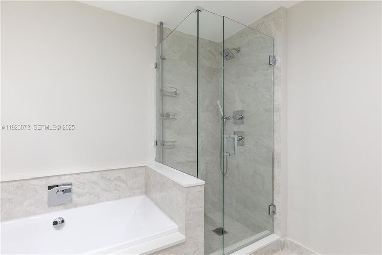 Aria on the Bay #5012 image #15