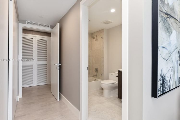 Aria on the Bay #5012 image #18