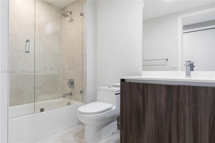 Aria on the Bay #5012 image #19