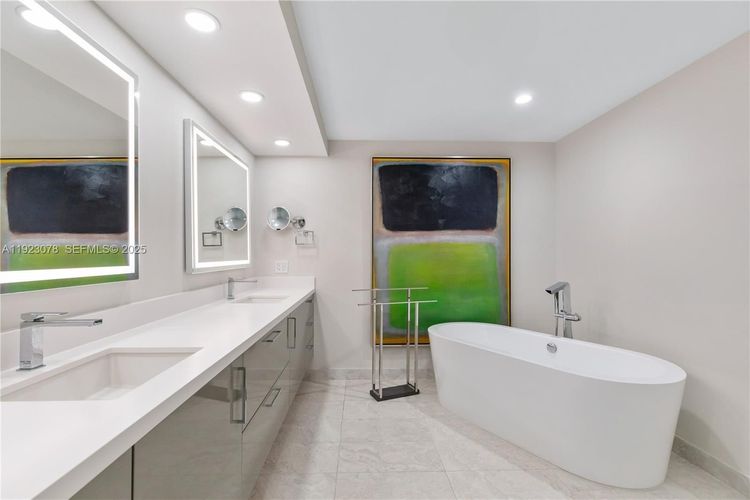 Aria on the Bay #5012 image #41