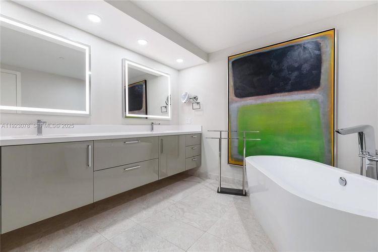 Aria on the Bay #5012 image #45