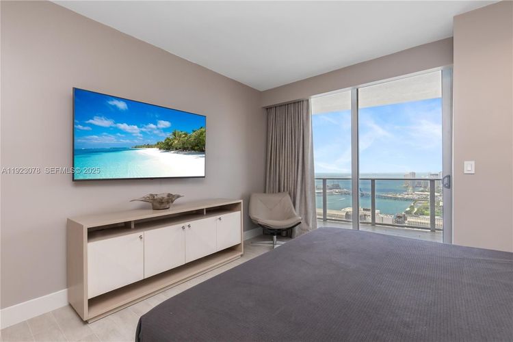 Aria on the Bay #5012 image #48