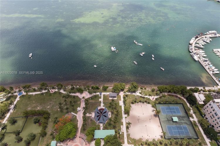 Aria on the Bay #5012 image #56