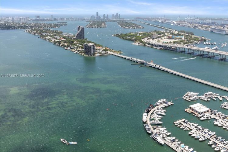 Aria on the Bay #5012 image #57