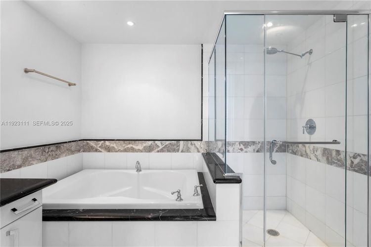 Bentley Bay #1514 image #11